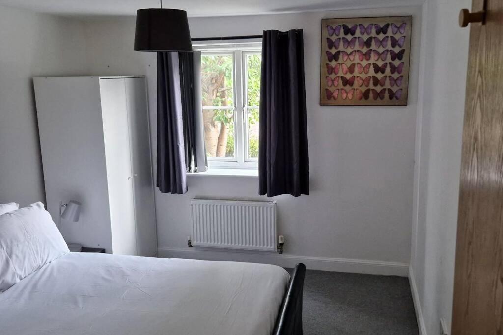 Greenhithe Cosy Apartment, Netflix And Sport Channels 外观 照片