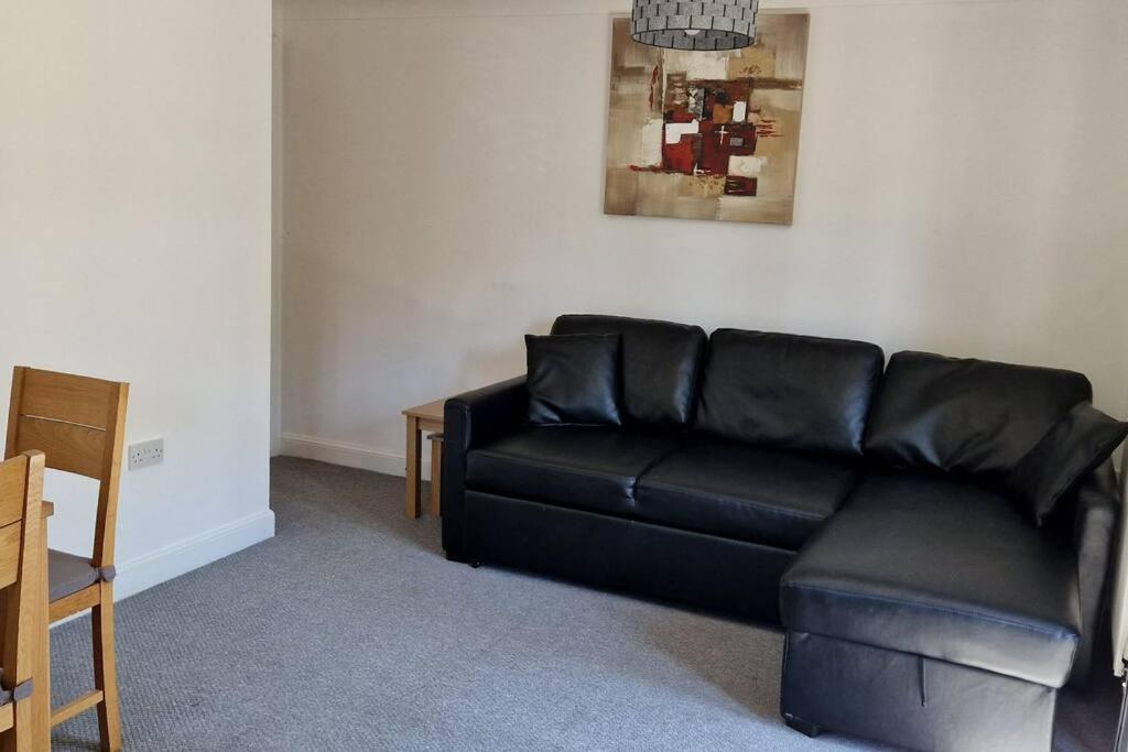 Greenhithe Cosy Apartment, Netflix And Sport Channels 外观 照片