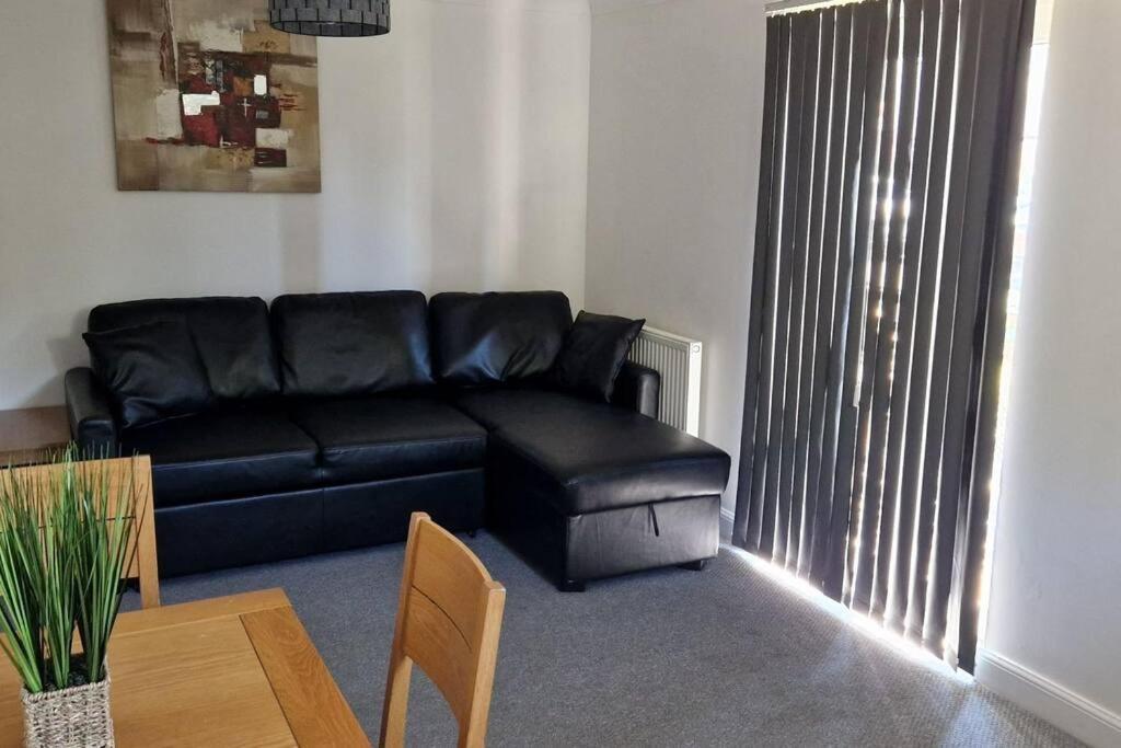Greenhithe Cosy Apartment, Netflix And Sport Channels 外观 照片